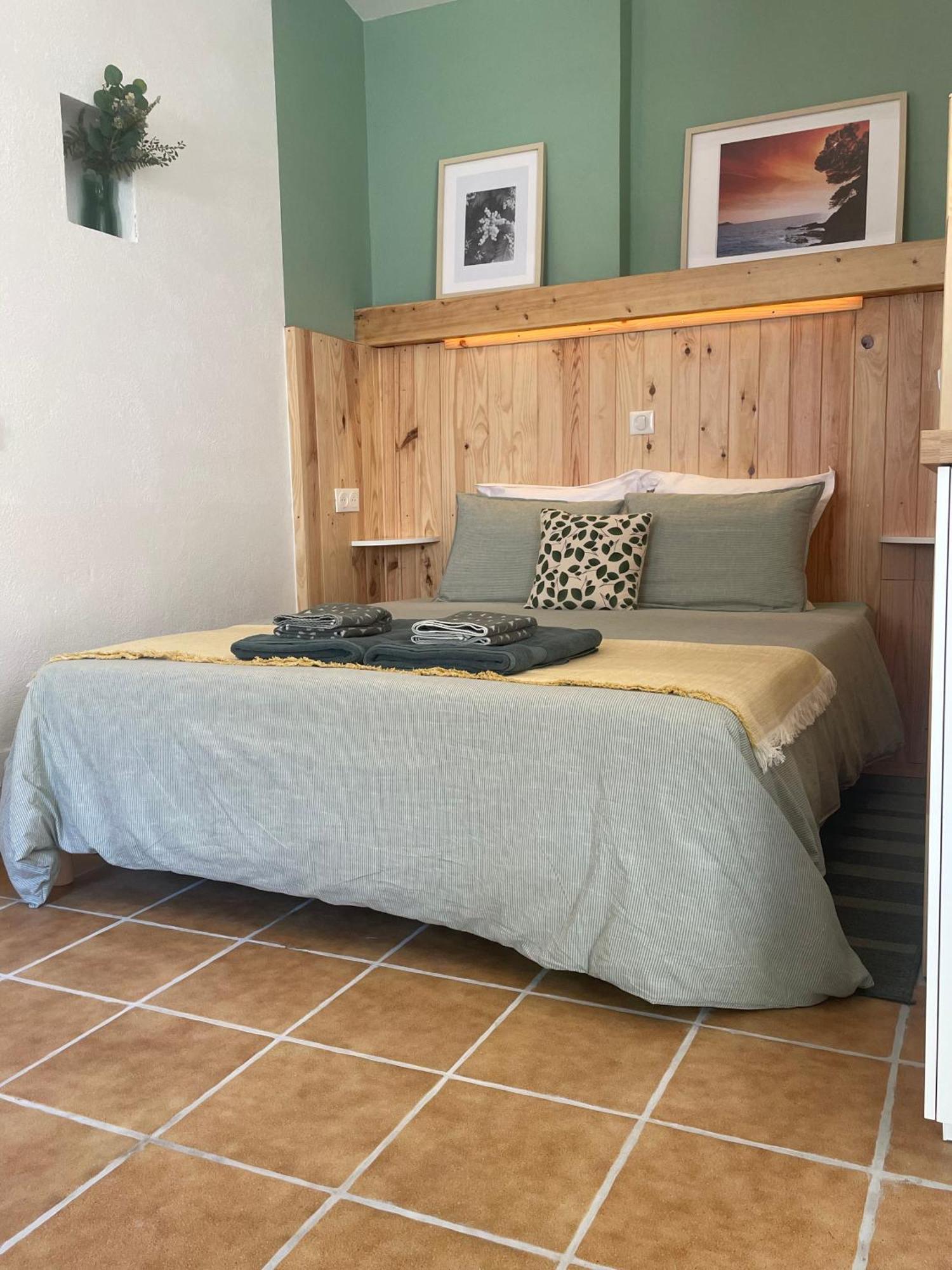 Cosy Studio - Place Du Figuier Bormes-les-Mimosas Zewnętrze zdjęcie