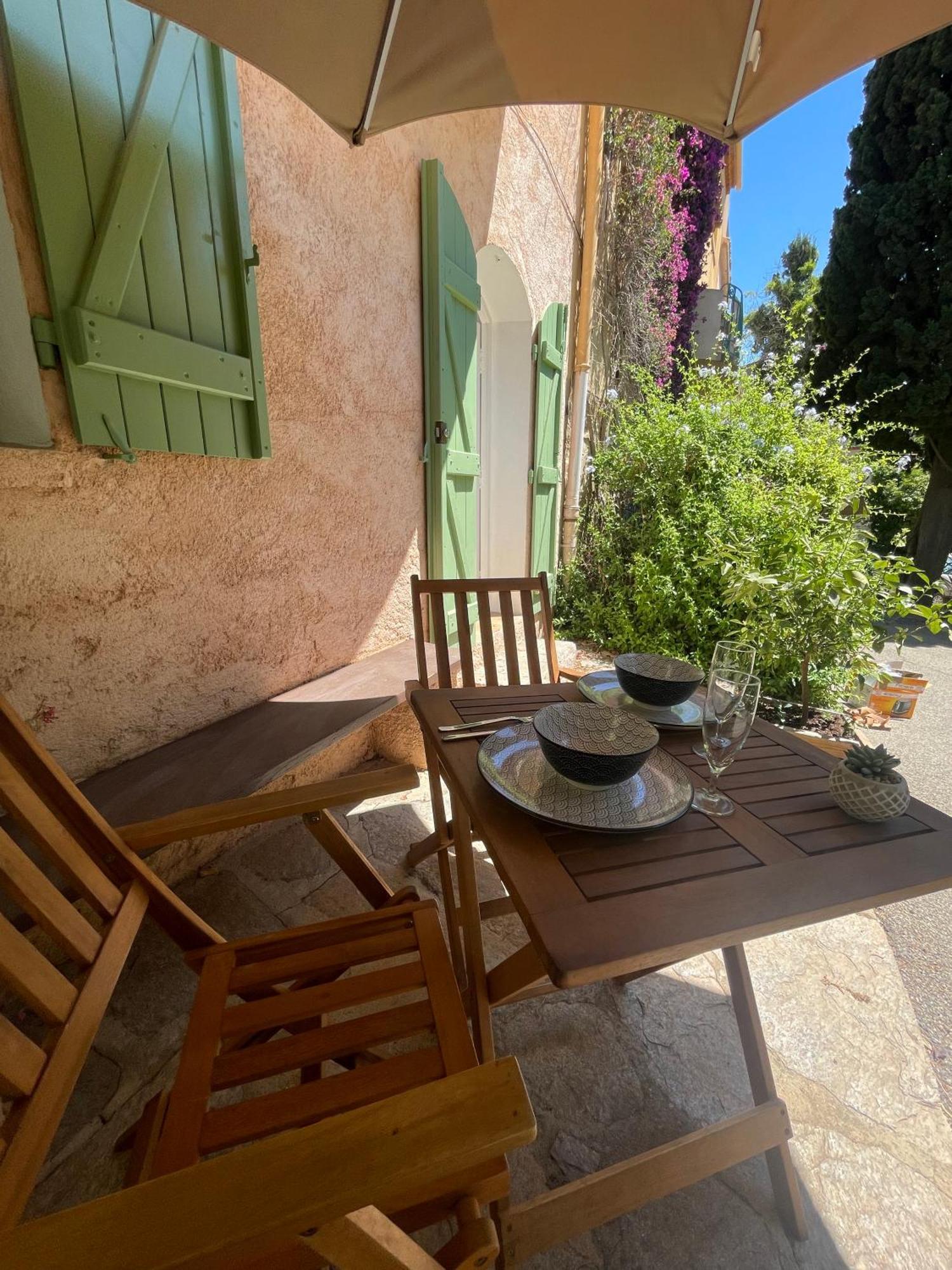 Cosy Studio - Place Du Figuier Bormes-les-Mimosas Zewnętrze zdjęcie