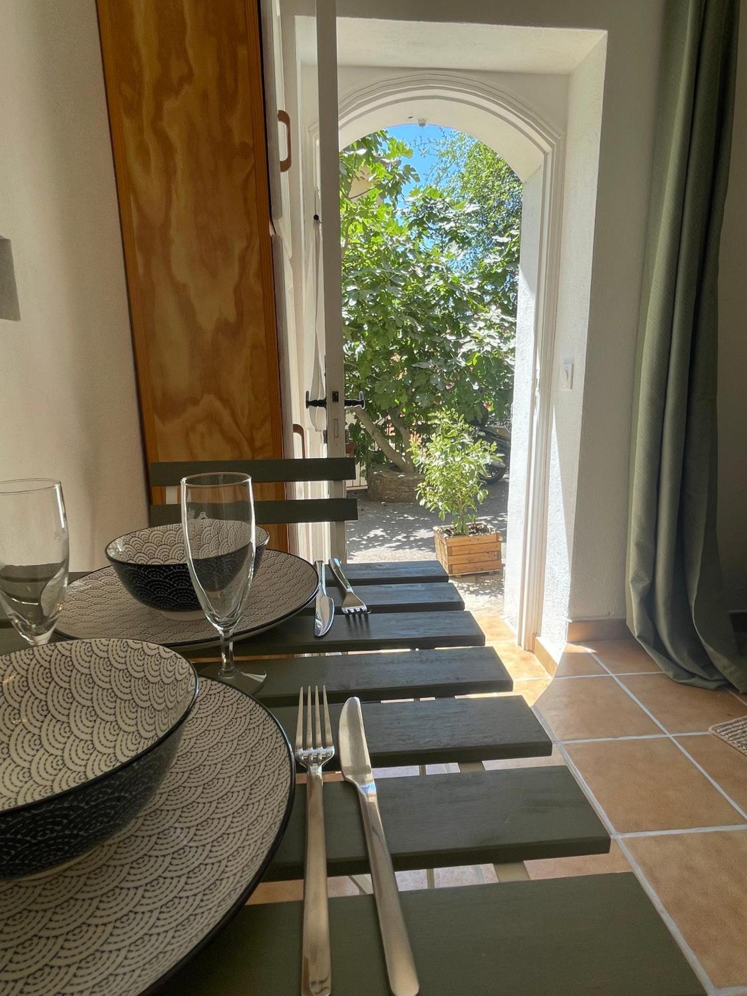 Cosy Studio - Place Du Figuier Bormes-les-Mimosas Zewnętrze zdjęcie
